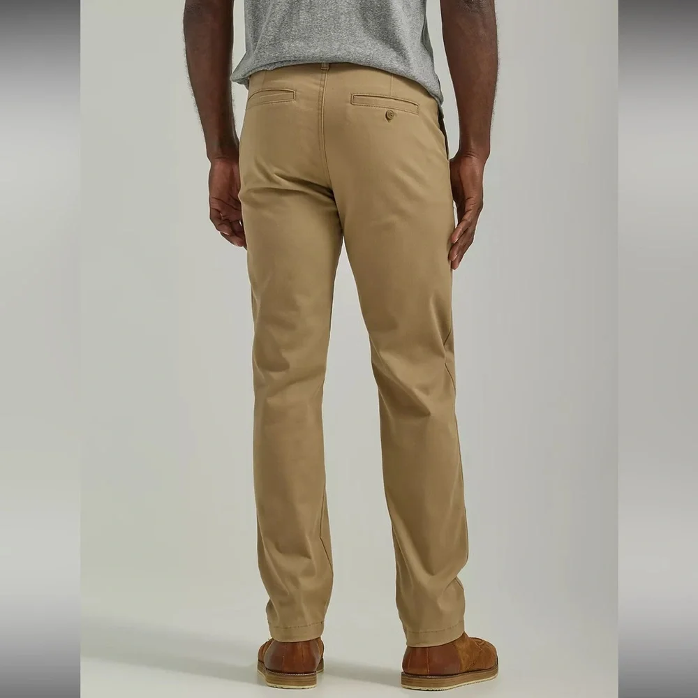 Lee Men's 33x29 Extreme Comfort MVP Straight Fit Khaki Pants
